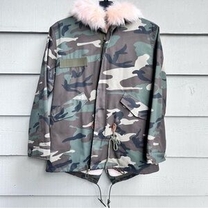 NWT Anthropologie Ava & Kris Amanda Camo Parka Jacket Faux Fur Size Medium